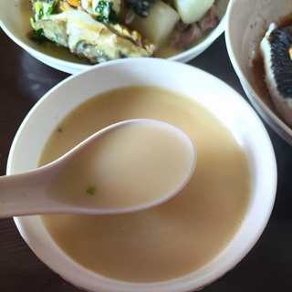 奶白鲩鱼汤