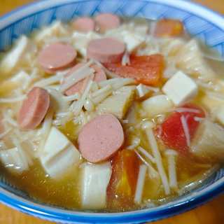 番茄金针菇豆腐汤