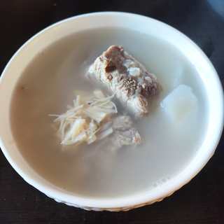 瑶柱白萝卜排骨汤