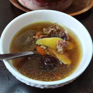 红枣牛肉炖汤