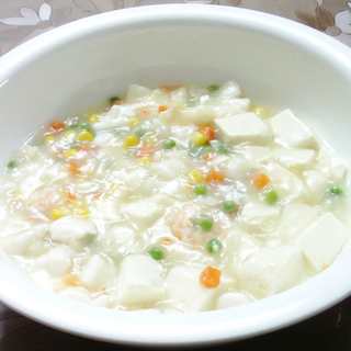 杂菜鱿鱼蛋虾仁豆腐羹