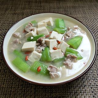 丝瓜豆腐汤