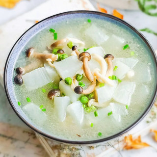 萝卜菌菇汤