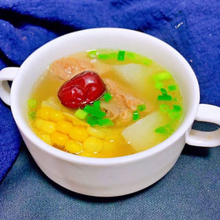 萝卜玉米排骨汤