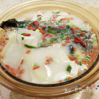 鲫鱼萝卜豆腐汤