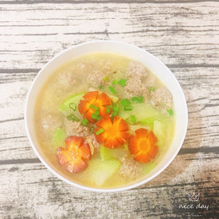 牛肉丸子萝卜汤