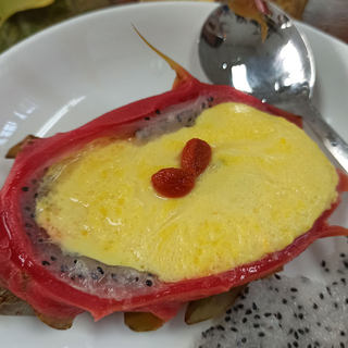 火龙果蒸蛋羹
