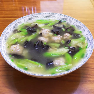 木耳丝瓜丸子汤