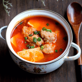西红柿肉丸豆腐汤