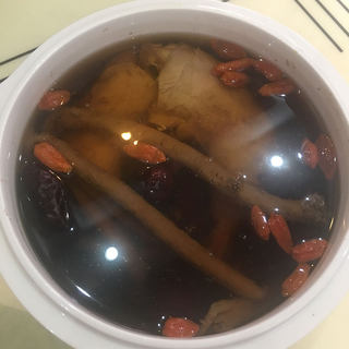 党参北芪炖山鸡“夏日懒人餐”
