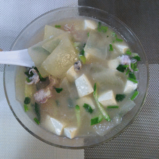 冬瓜豆腐三鲜汤
