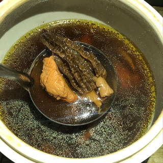 羊肚菌老母鸡汤
