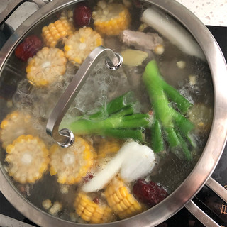 玉米🌽排骨汤