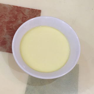 牛奶蒸蛋