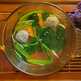 菠菜丸子汤