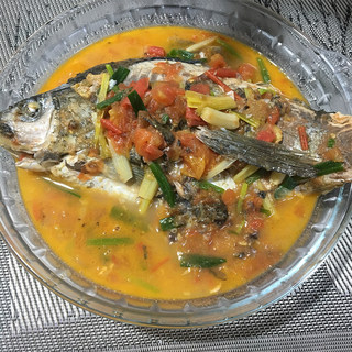 蕃茄鲫鱼汤