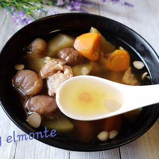 佛手瓜栗子胡萝卜瘦肉汤