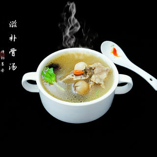 桂圆莲子大骨汤