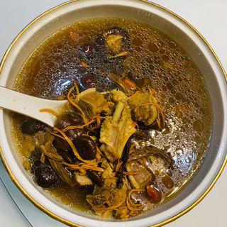 双菇虫草鸡汤