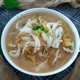 银鱼酸菜粉丝汤