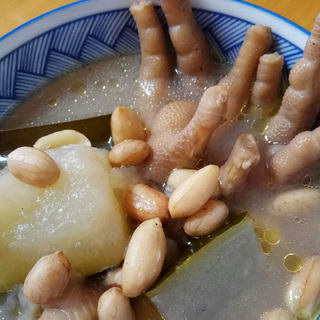 花生鸡脚冬瓜汤