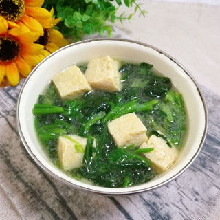 菠菜冻豆腐汤