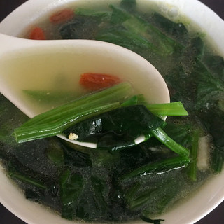 红嘴绿鹦鹉鸡蛋汤