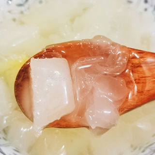 白萝卜银耳雪梨汤