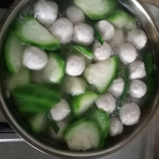 肉丸丝瓜汤