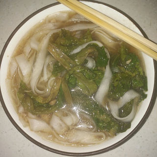 “润燥好汤水”：生菜粉条汤