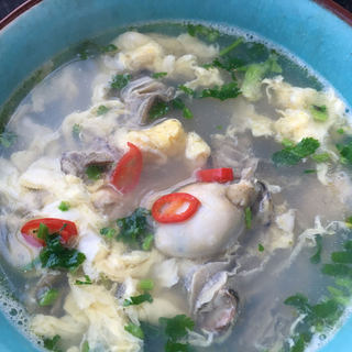 “润燥好汤水”蚝肉蛋花汤