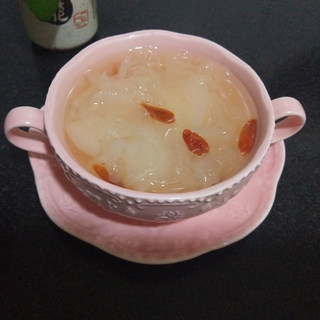 银耳雪梨羹