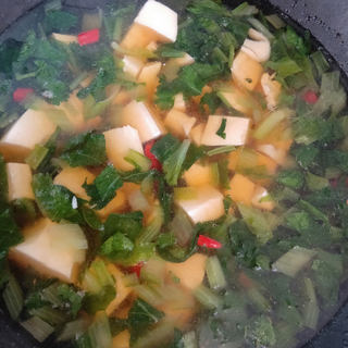 内酯豆腐小白菜汤