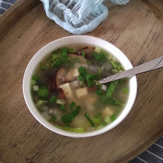 白萝卜豆腐汤