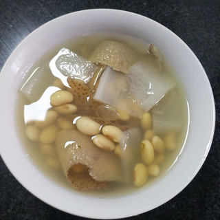 萝卜黄豆汤