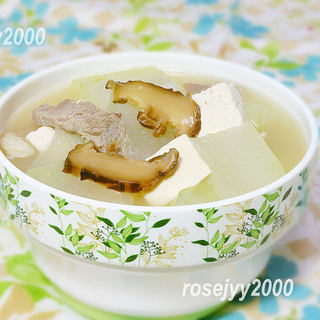 猪骨双冬豆腐汤
