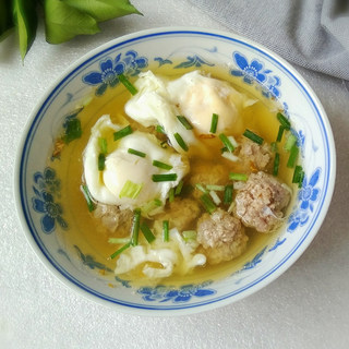 鸡蛋肉丸汤