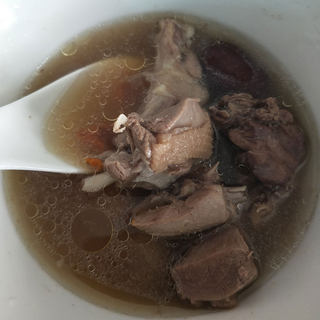 鸽子药膳汤