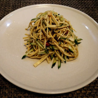 黄瓜干豆腐凉拌菜