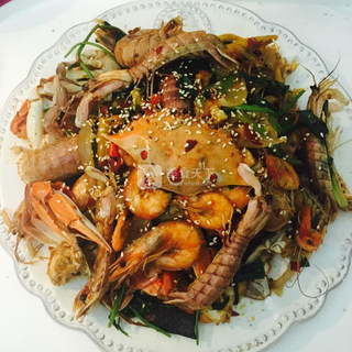 销魂香辣海鲜什锦（螃蟹🦀虾和濑尿虾）