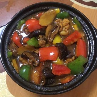 黄焖鸡米饭