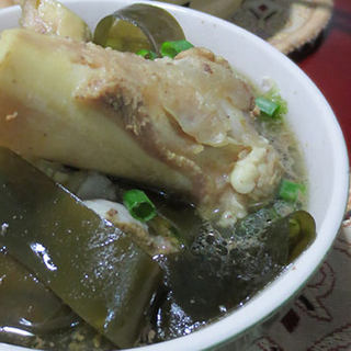 海带筒骨汤