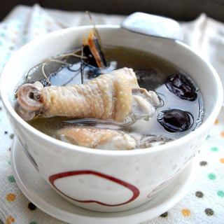 五指毛桃煲鸡
