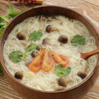 让一碗好汤来安慰秋日枯肠【虾米蘑菇面】