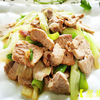 那清爽香甜的老味道:鲁菜经典 葱爆肉