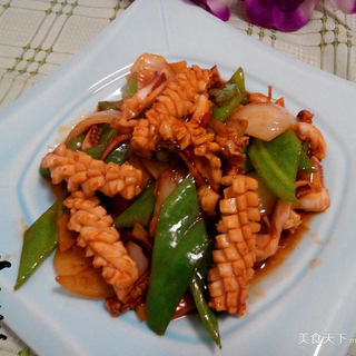 油爆鱿鱼