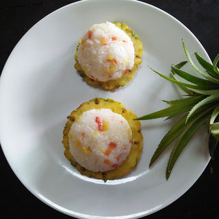 菠萝糯米饭