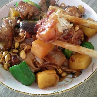 黄焖鸡米饭