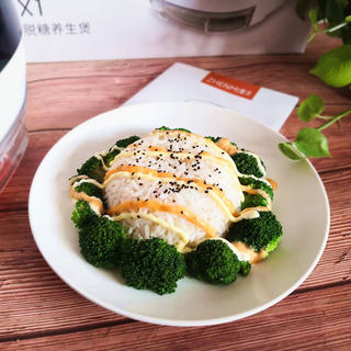西兰花沙拉饭