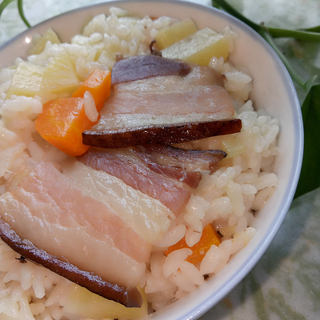 土豆腊肉焖饭